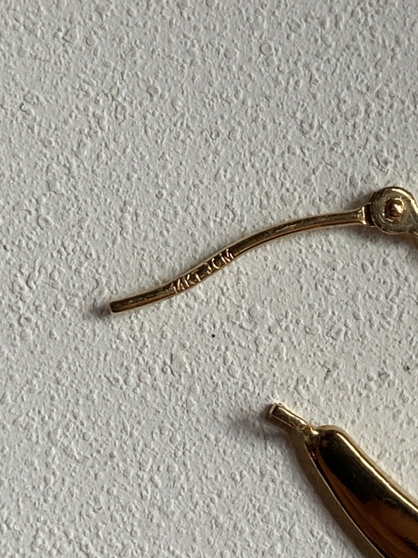 VINTAGE 14K GOLD HOOPS, 23 MM x 18 MM