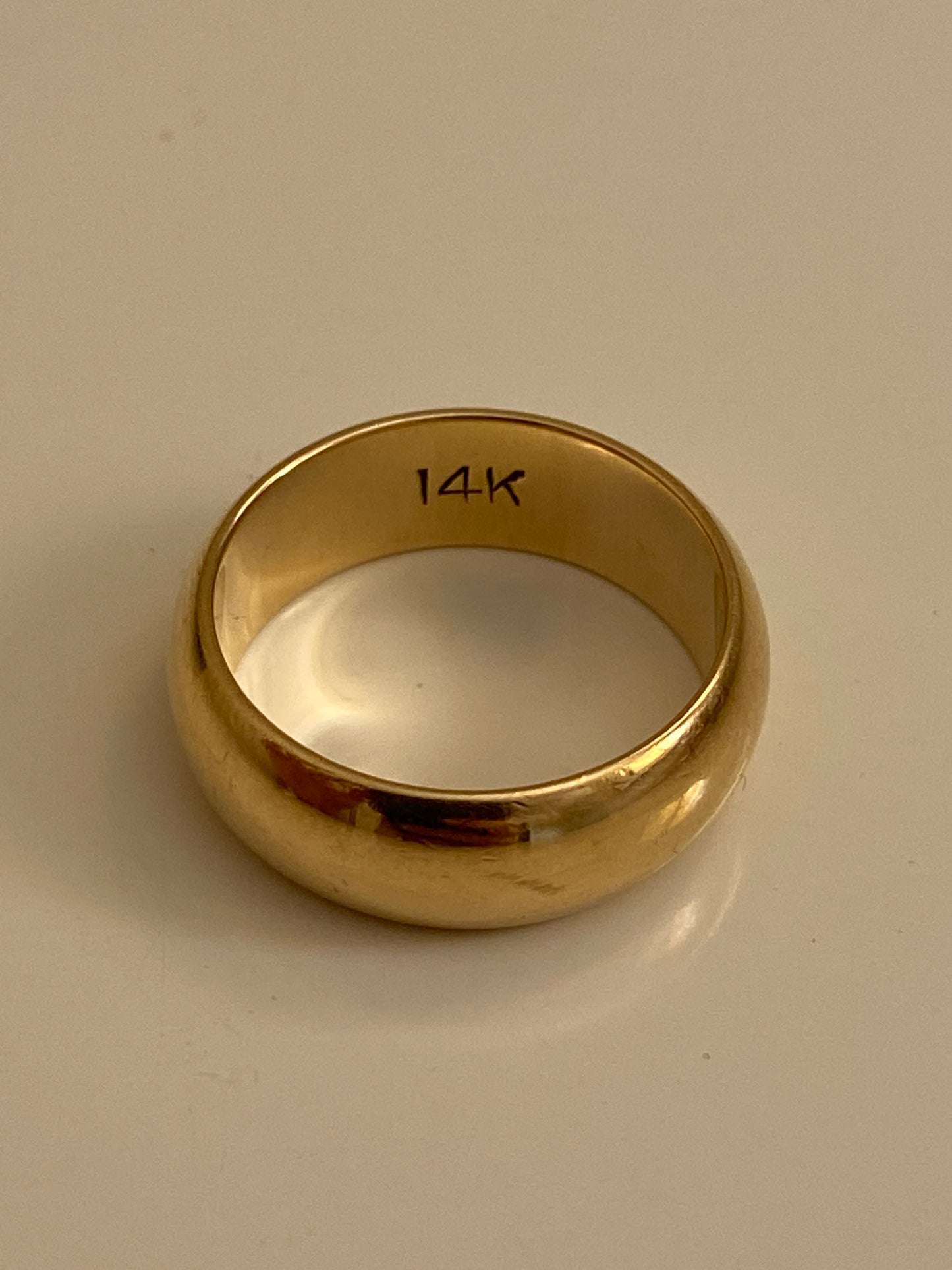 VINTAGE 14K GOLD ROUND CIGAR/DONUT BAND, SIZE 6
