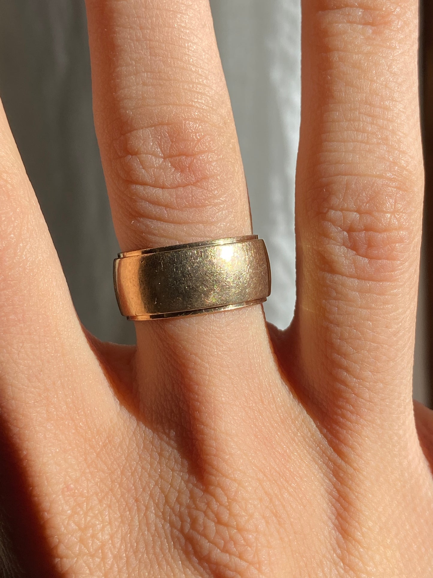 VINTAGE 14K GOLD CIGAR BAND, SIZE 5.5