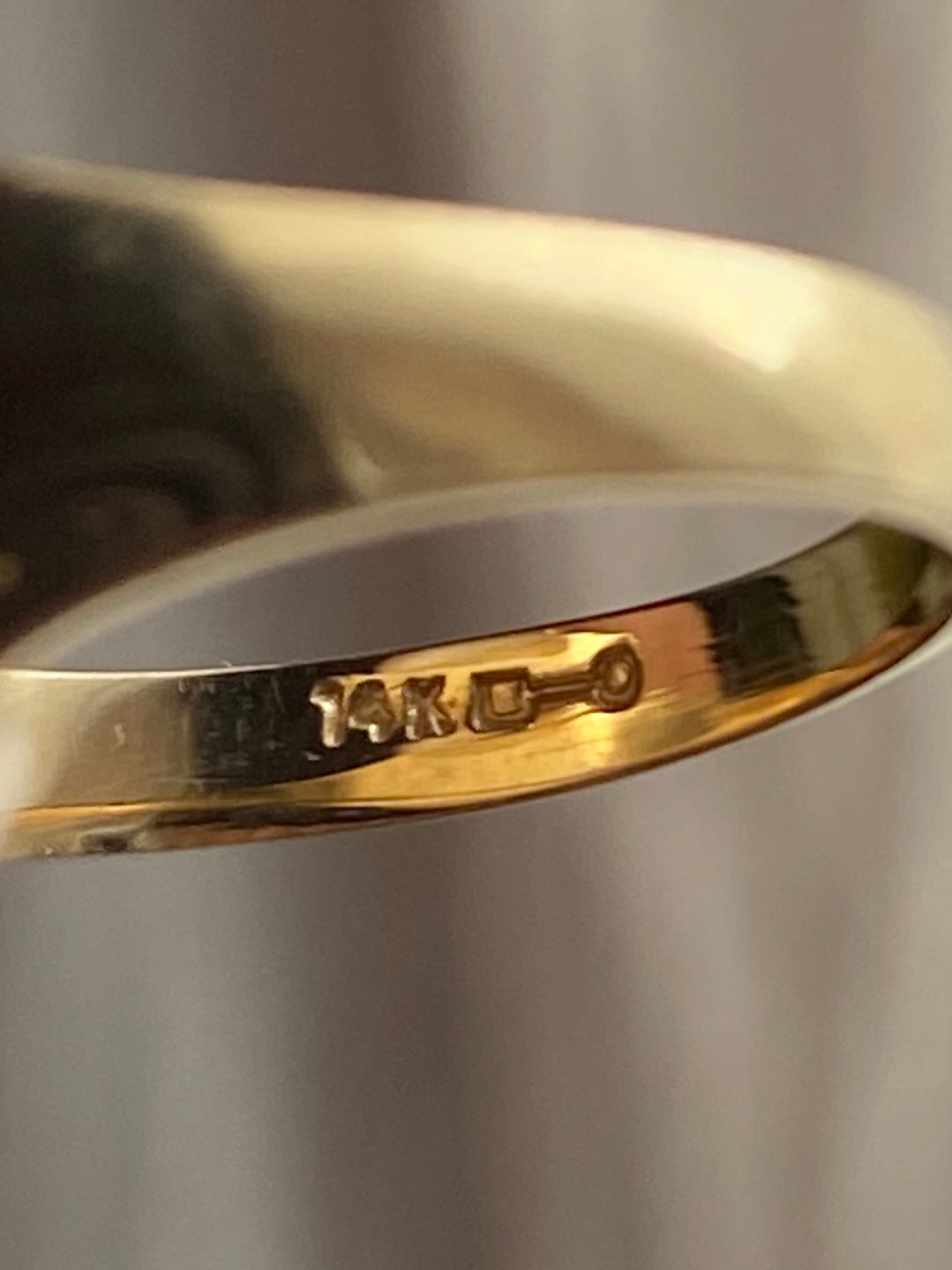 VINTAGE 14K GOLD SIGNET RING, SIZE 6