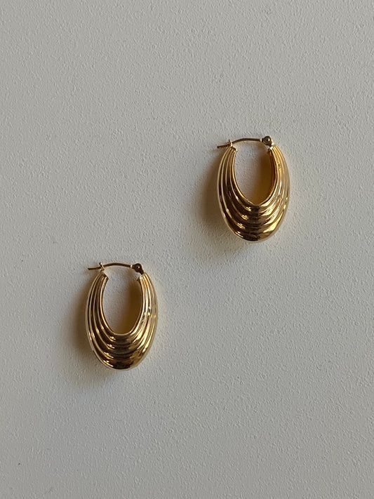VINTAGE 14k GOLD OVAL HOOPS, 23 MM x 16 MM