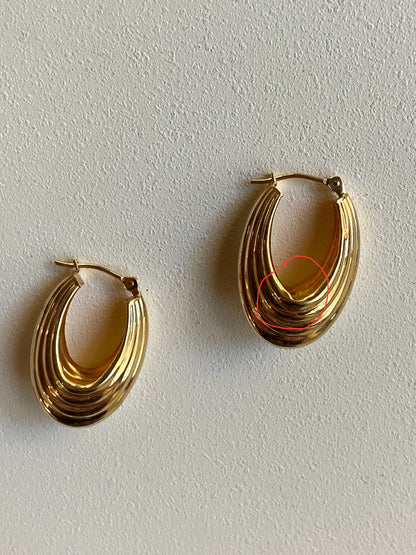 VINTAGE 14k GOLD OVAL HOOPS, 23 MM x 16 MM