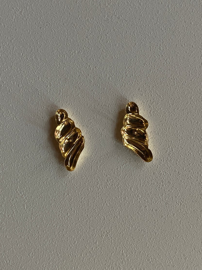 Vintage 14K Solid Yellow Gold Angel Wing Studs