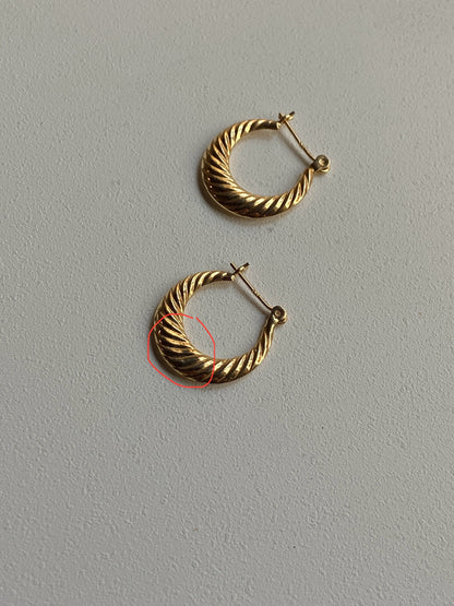 Vintage 14K Solid Yellow Gold Ribbed Hoops