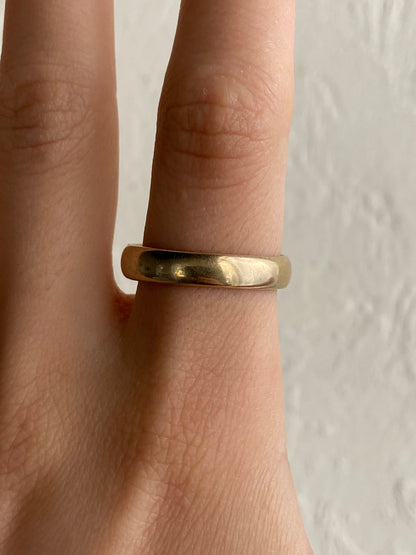 VINTAGE 1940s 14K GOLD BAND, SIZE 10.5