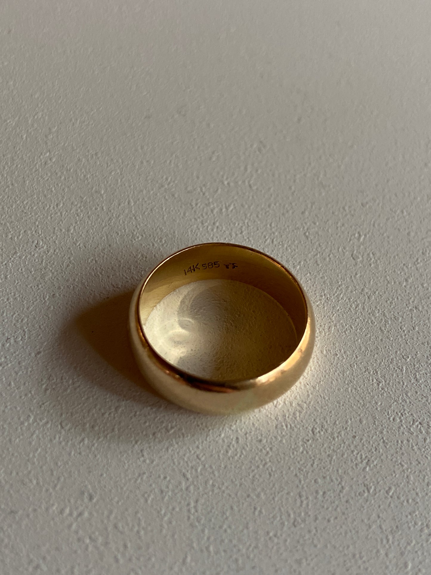 Vintage 14K Solid Yellow Gold Rounded Band, Size 5