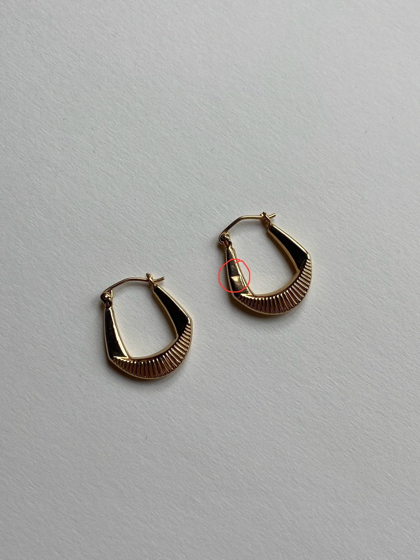 Vintage 14K Solid Yellow Gold Ribbed Hoops