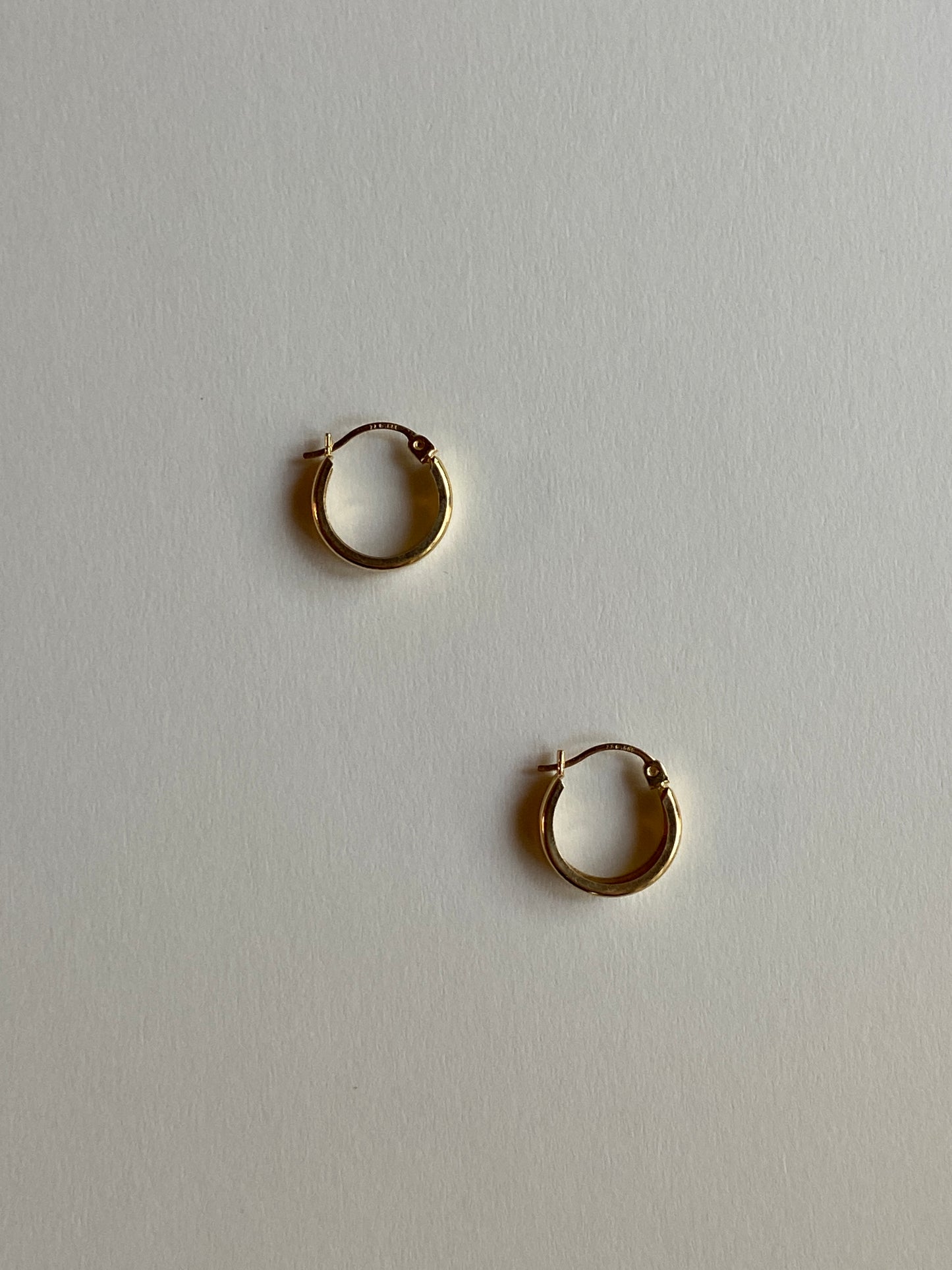 Estate 14K Solid Yellow Gold Hoop Earrings
