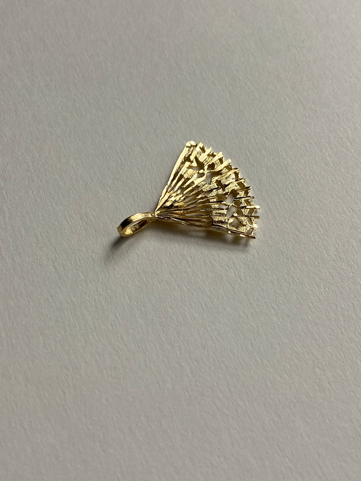 Vintage 14K Solid Yellow Gold Hand Fan Pendant