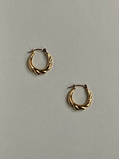 Vintage 14K Solid Yellow Gold Huggie Hoops