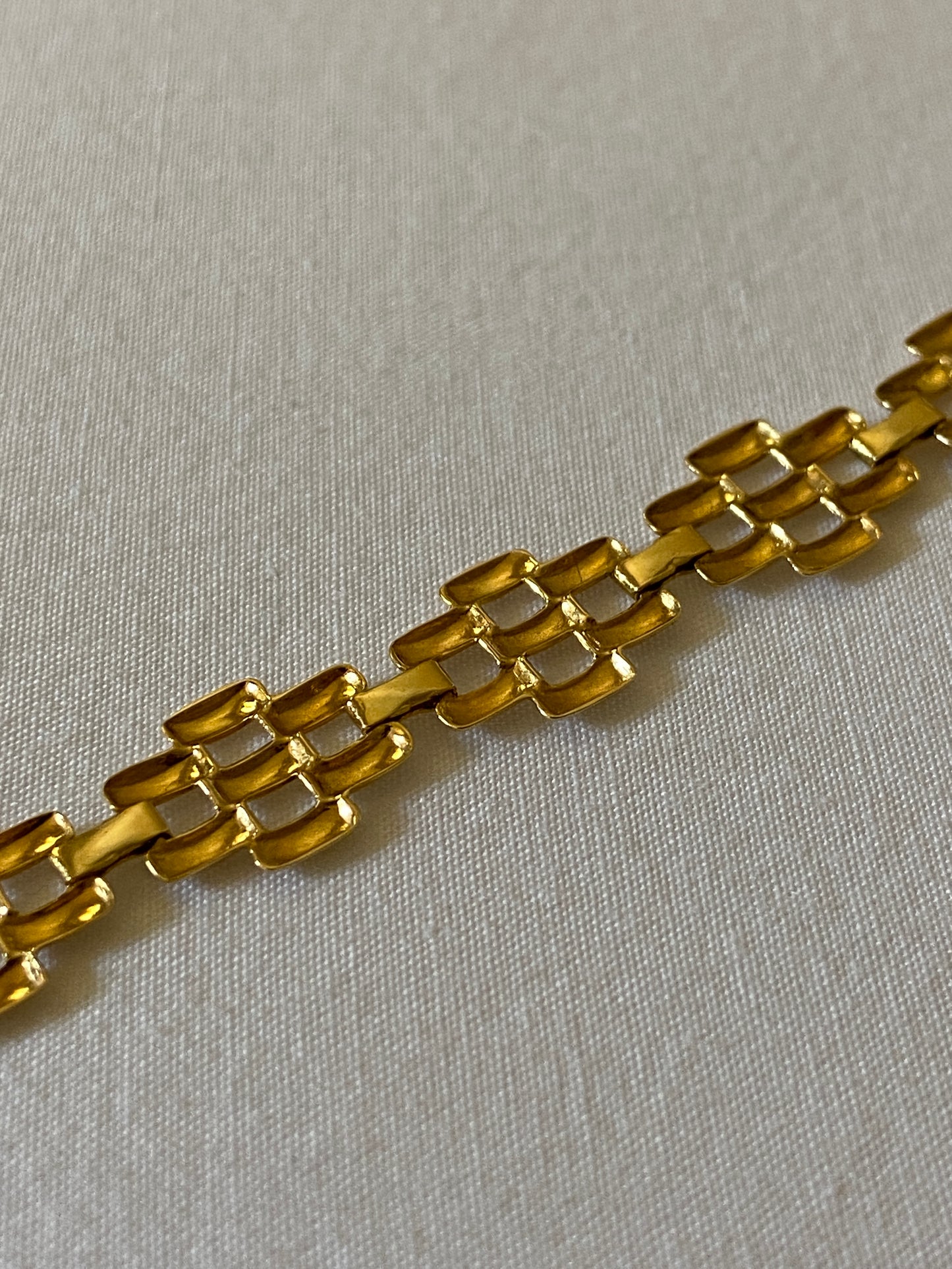 VINTAGE 14K GOLD PANTHER-LINK BRACELET, 7.25"
