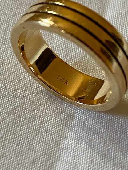 VINTAGE 14K GOLD BAND, SIZE 4.5