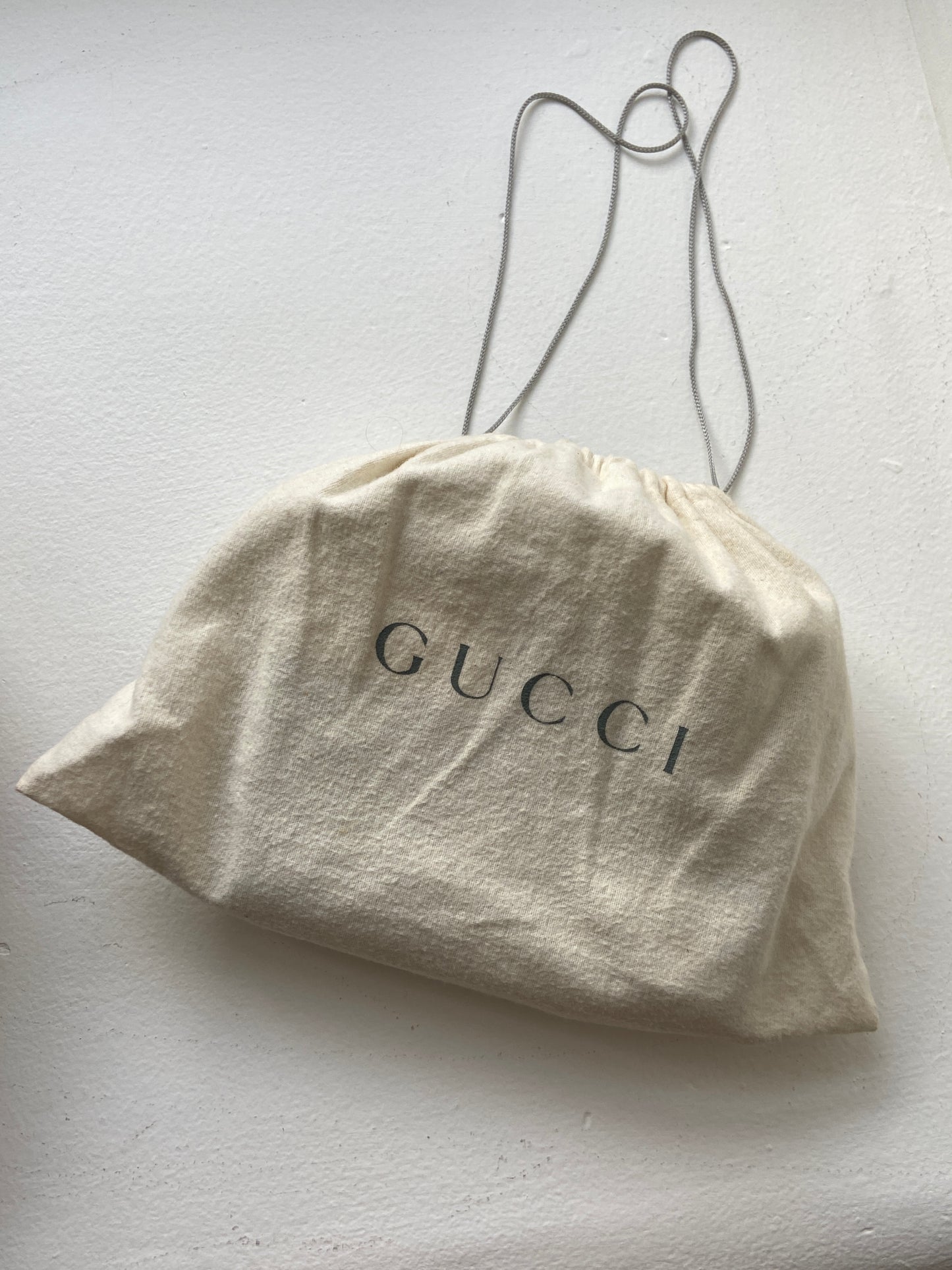 VINTAGE GUCCI PATENT LEATHER PURSE