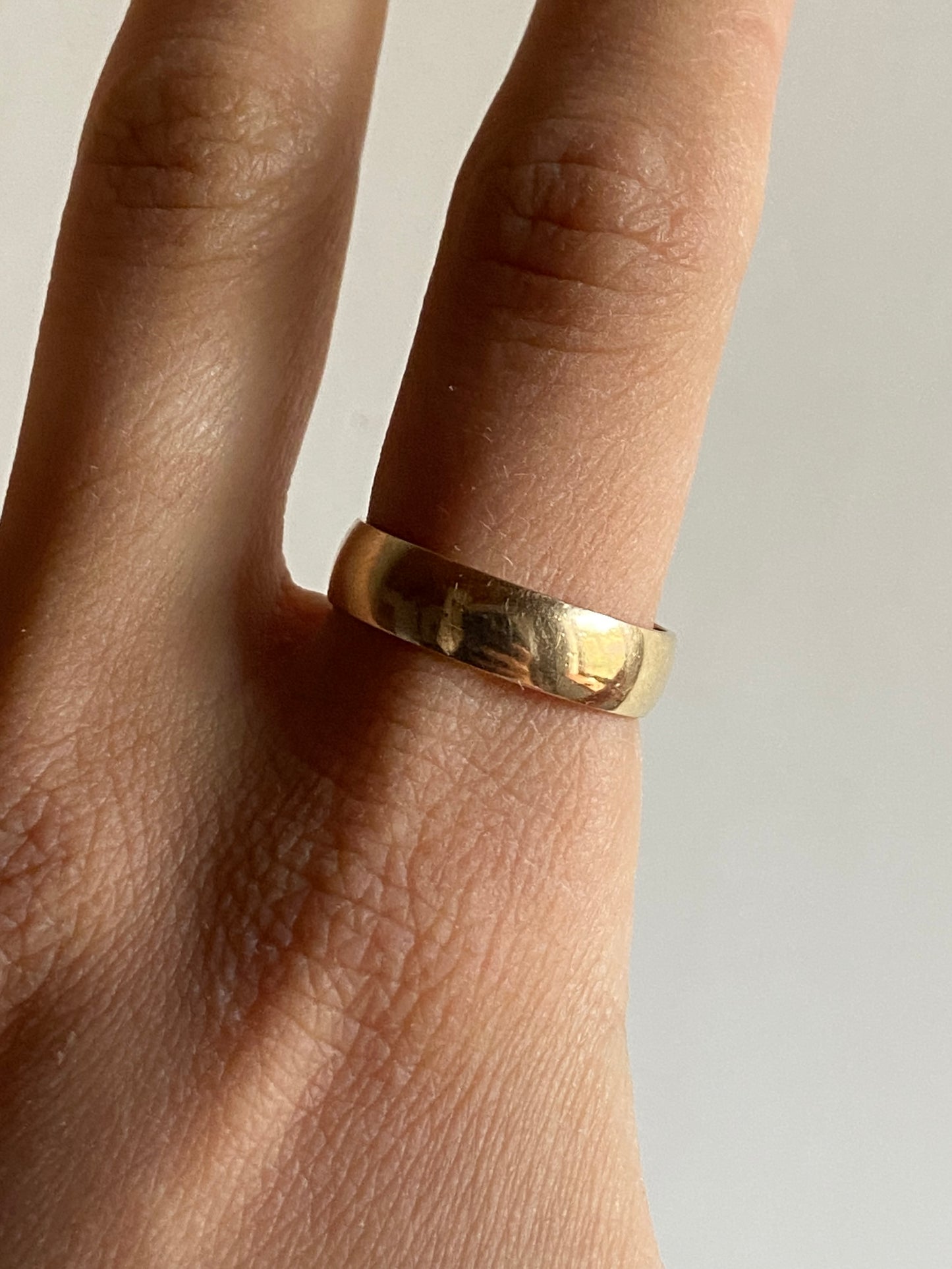 VINTAGE 14K GOLD BAND, SIZE 8