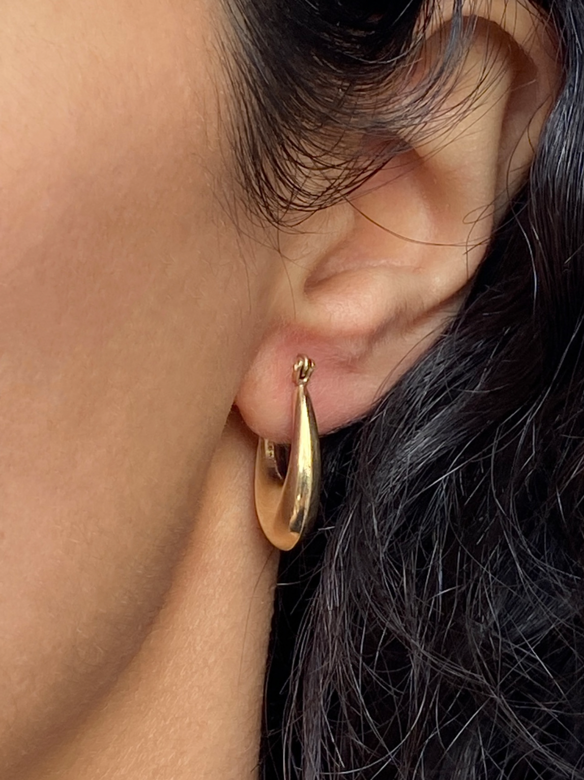 VINTAGE 14K GOLD PUFFED OVAL HOOPS, 22 MM x 14 MM