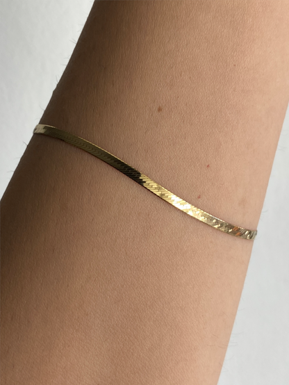 VINTAGE 14K GOLD HERRINGBONE BRACELET, 7 1/16" x 2 MM