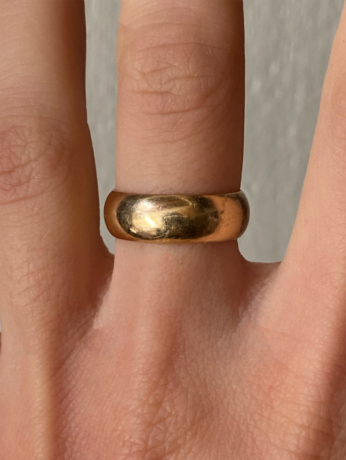 Vintage 14K Solid Yellow Gold Rounded Band, Size 5