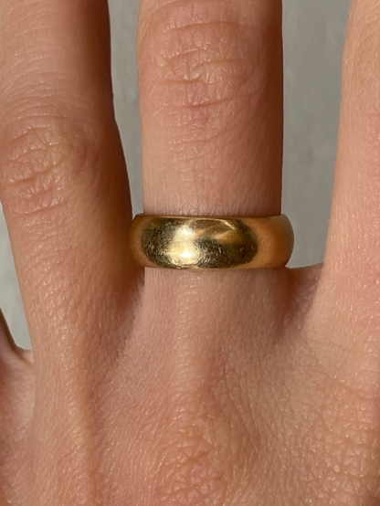 Vintage 14K Solid Yellow Gold Rounded Band, Size 5.75
