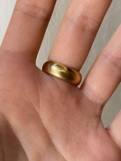 Vintage 14K Solid Yellow Gold Rounded Band, Size 5.75