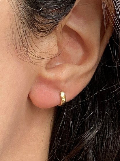 Vintage 14K Solid Yellow Gold Tiny Huggie Hoops